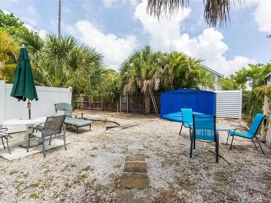 Charming Studio Unit Across From Lido Key Beach 사라소타 외부 사진